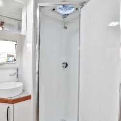 280SL-WHITE-bathrm-Vanityshower-web