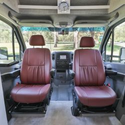 260SL WHITE CptnChairs