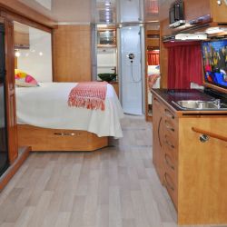 Evolution 280SL BedKitchen