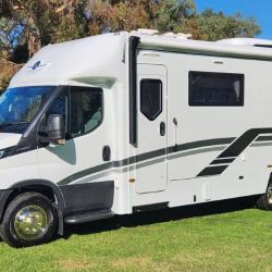 1-280SL-MH-FrontOn-LHS-web