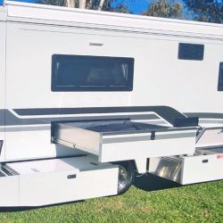 7-280SL-lockers-bed-leftside-web