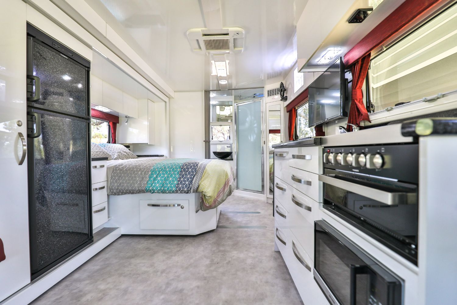 260SL Kitchen 1