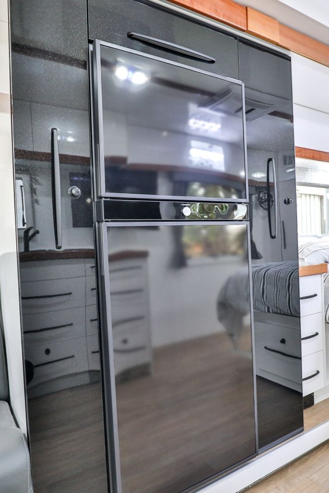 2802SL Kitchen 3