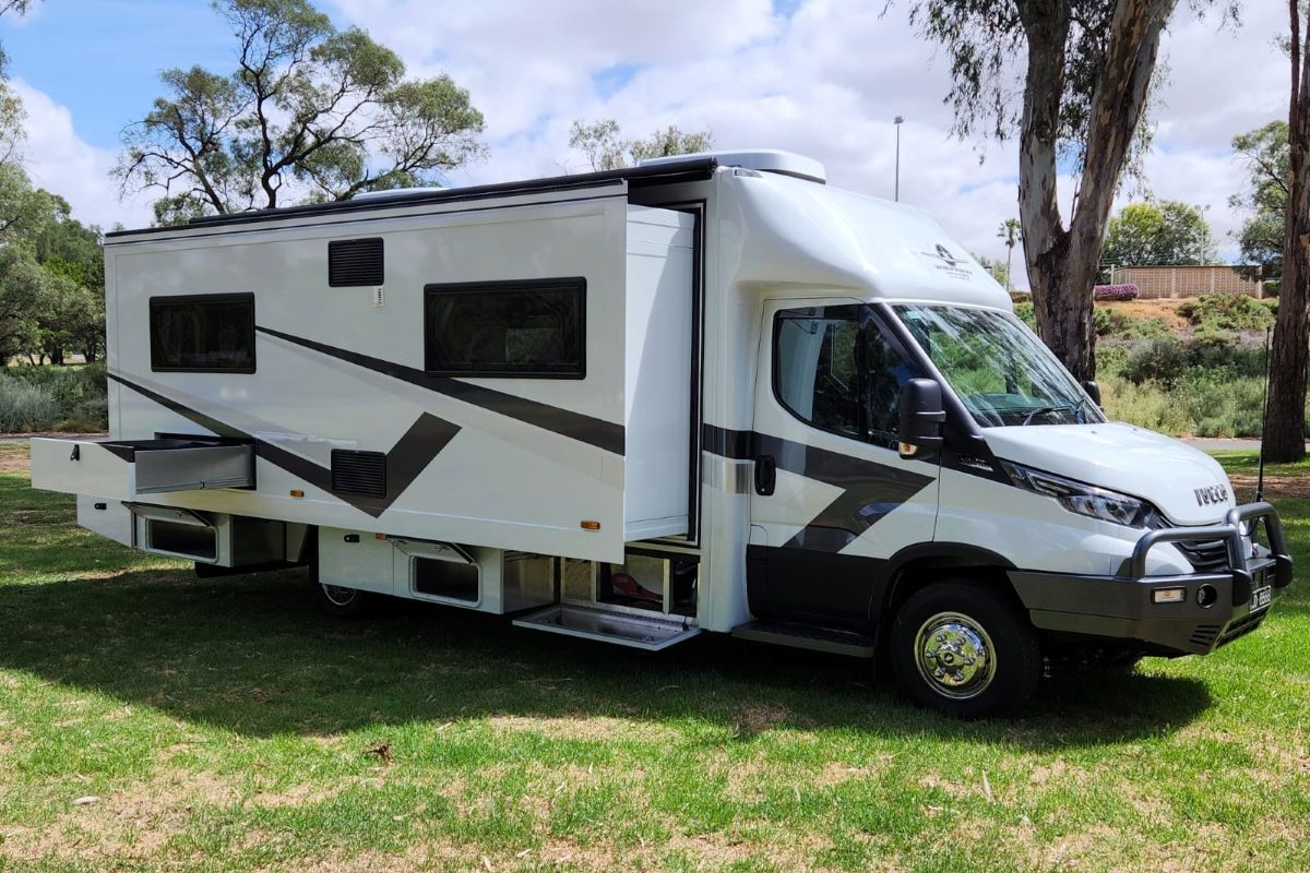 2802SL Storage 1